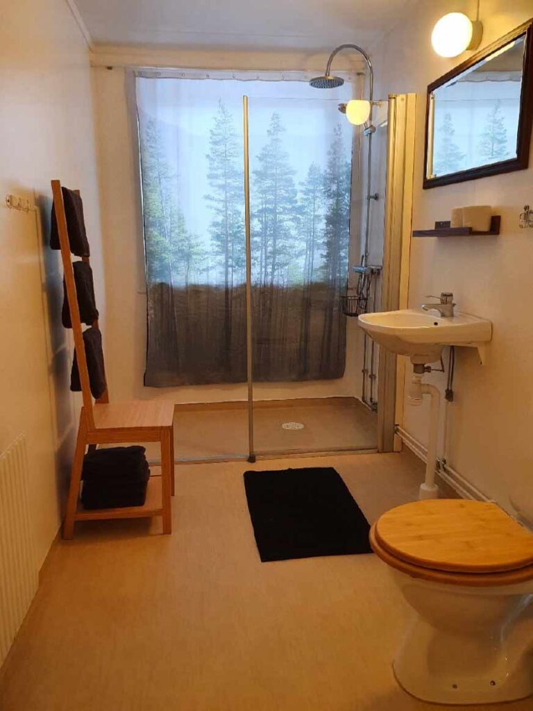 accommodation bathroom